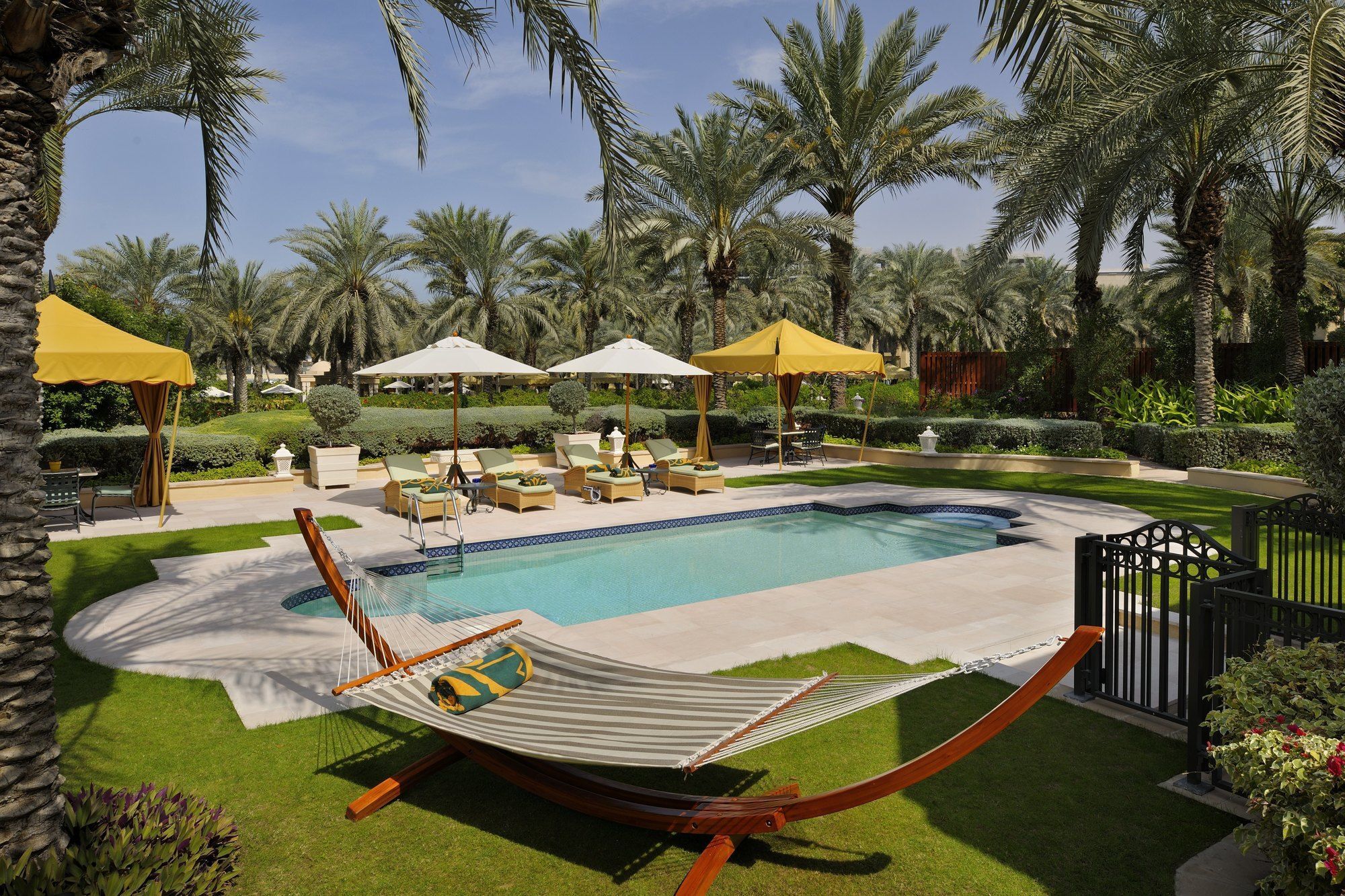 Residence & Spa, Dubai At One&Only Royal Mirage Exterior photo